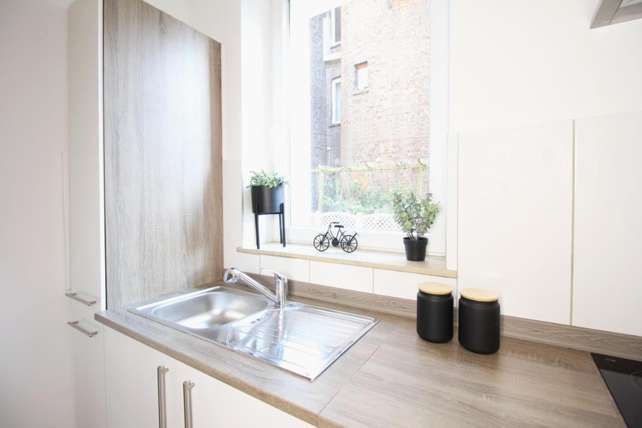 Moderne Apartments City Stadtnah -Junik Apartments 뒤스부르크 외부 사진