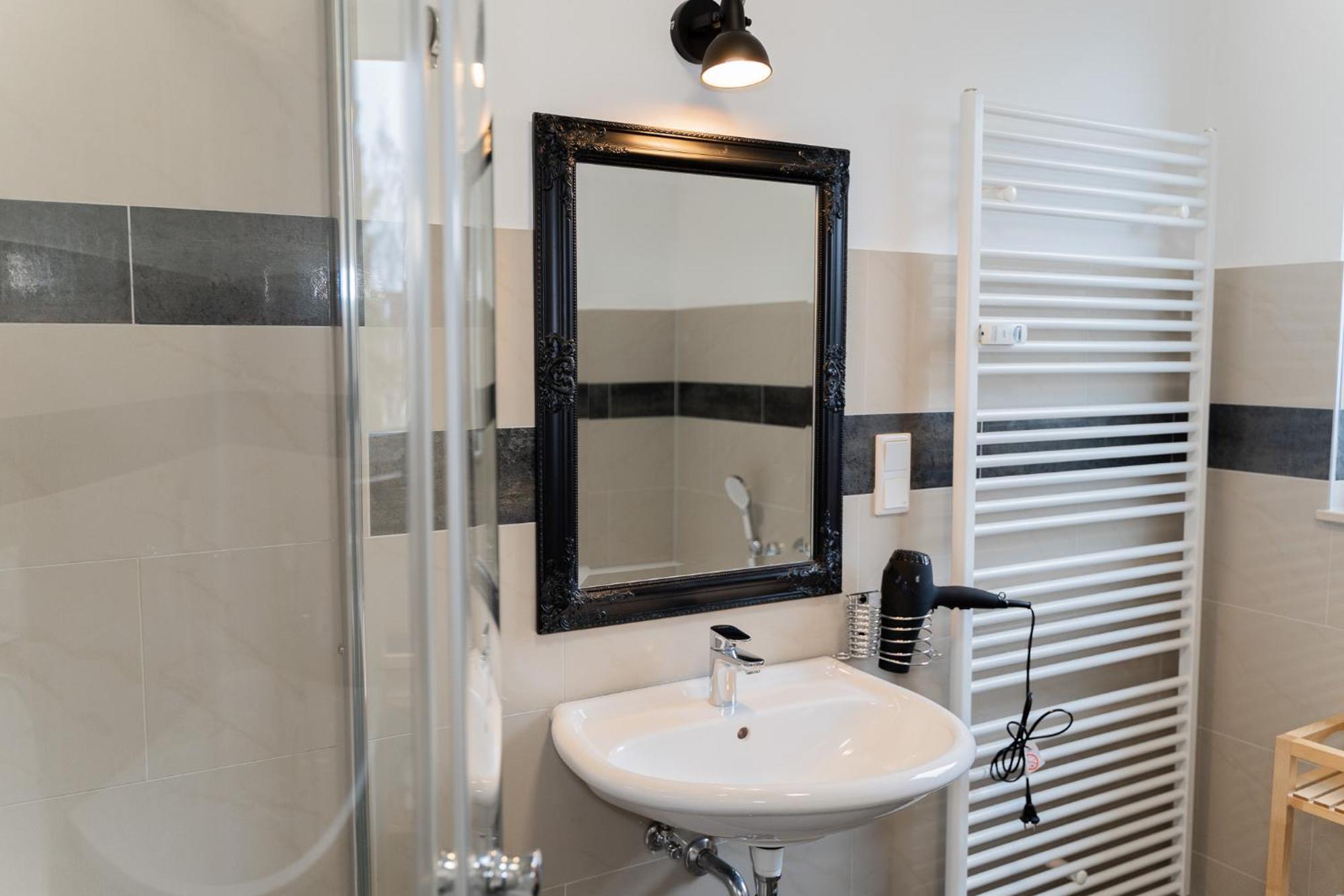 Moderne Apartments City Stadtnah -Junik Apartments 뒤스부르크 객실 사진