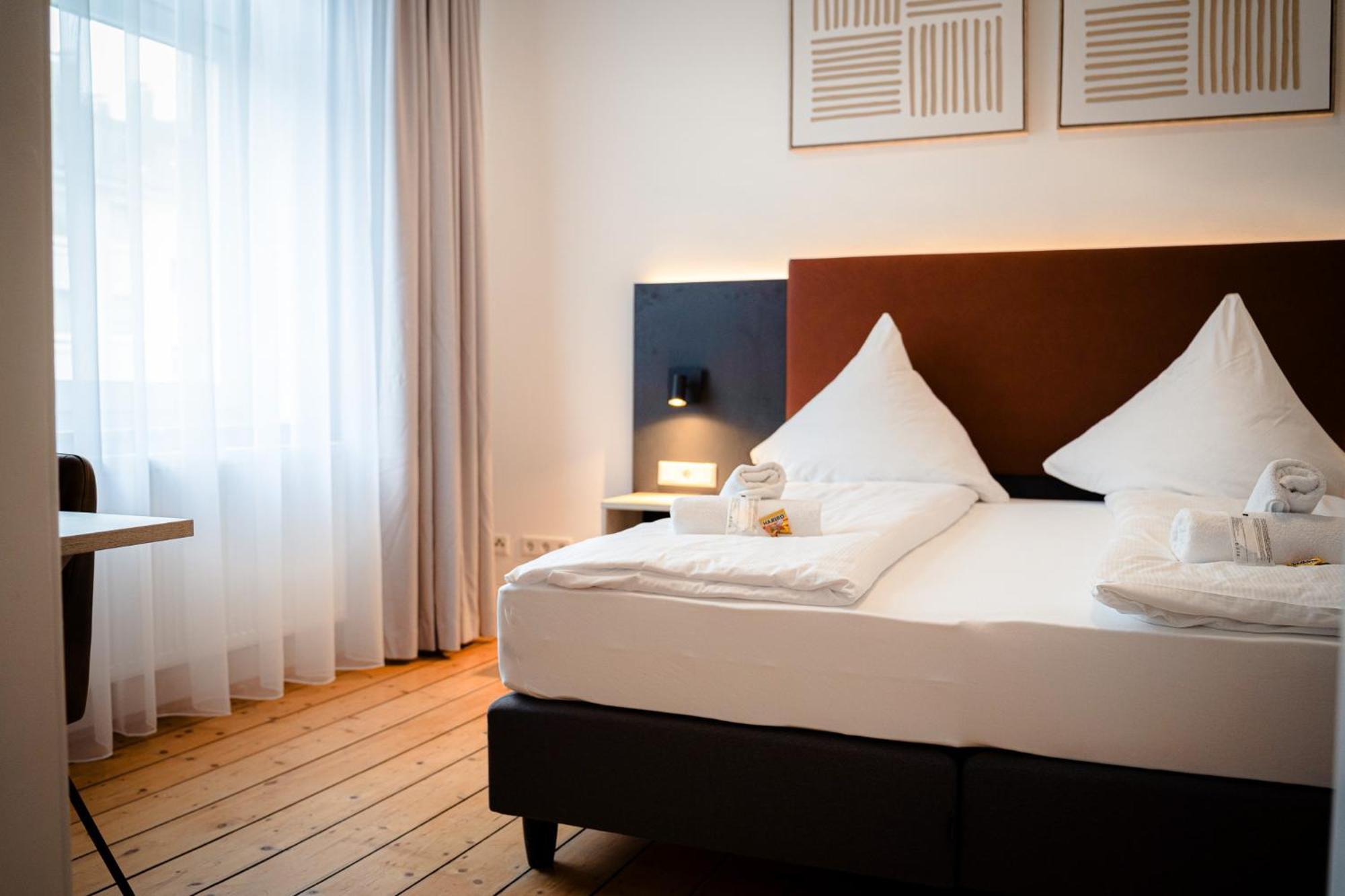Moderne Apartments City Stadtnah -Junik Apartments 뒤스부르크 외부 사진