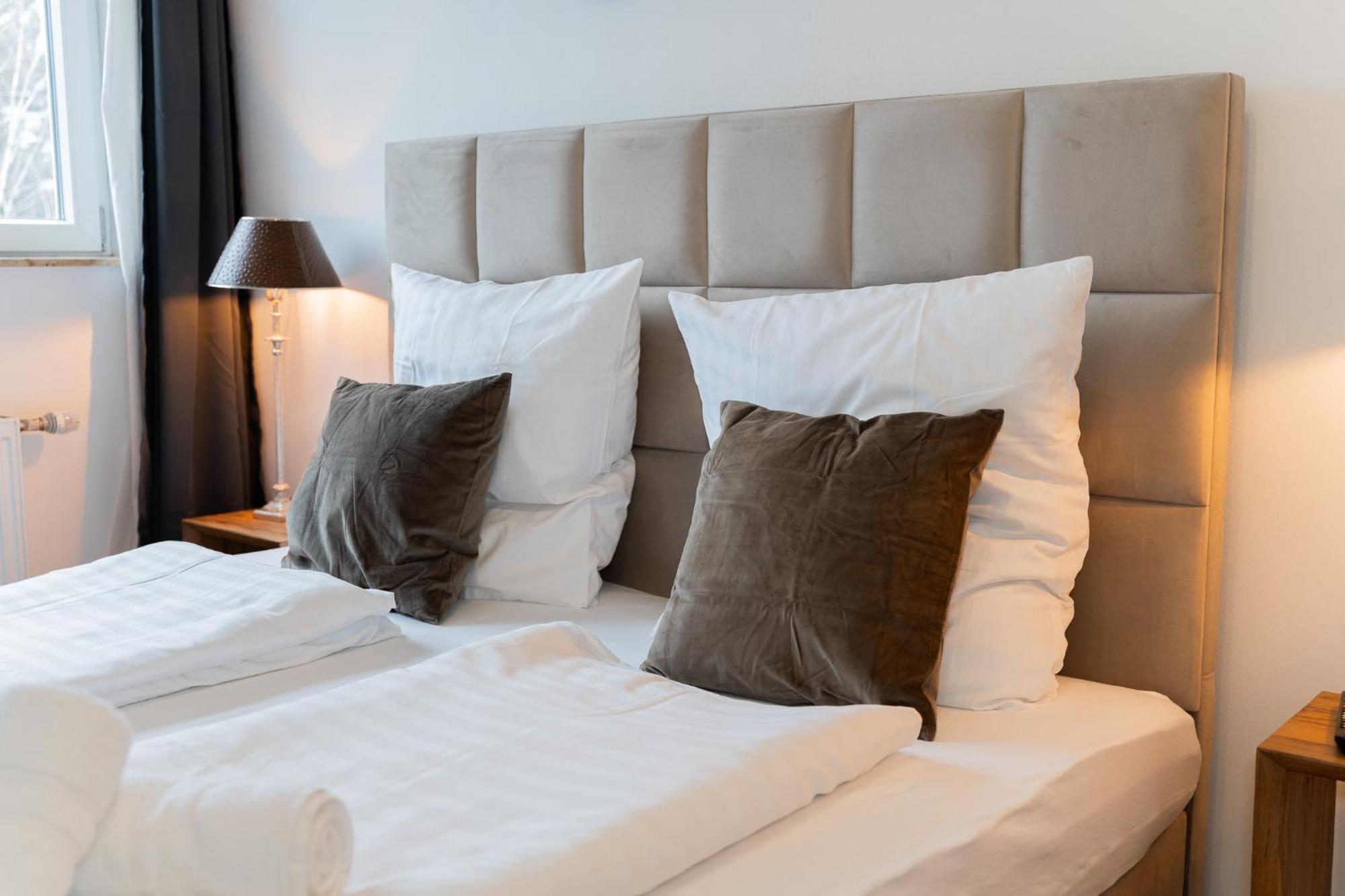 Moderne Apartments City Stadtnah -Junik Apartments 뒤스부르크 외부 사진